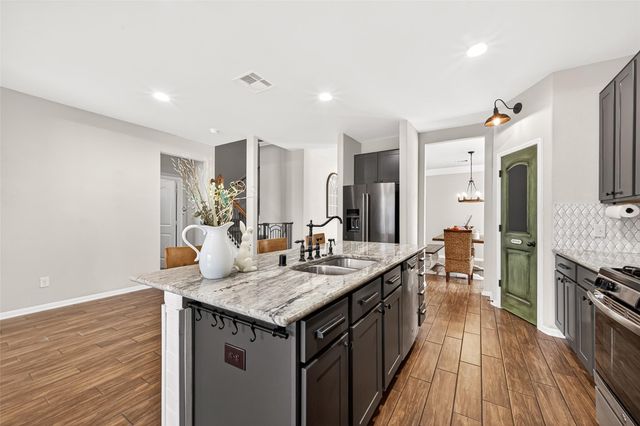 107 Sawmill Ridge Road, Rosharon, TX 77583