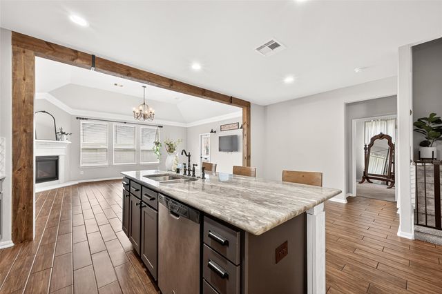 107 Sawmill Ridge Road, Rosharon, TX 77583