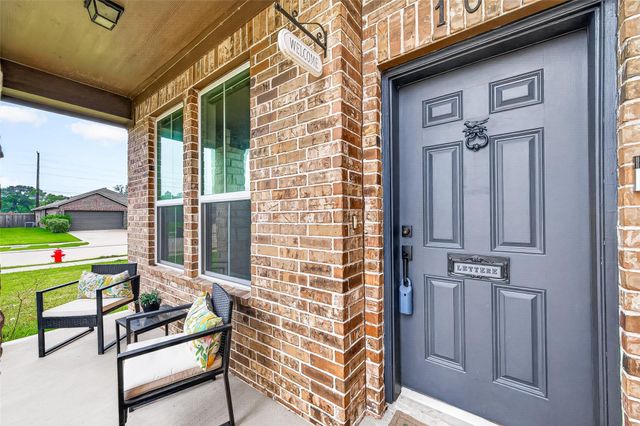 107 Sawmill Ridge Road, Rosharon, TX 77583