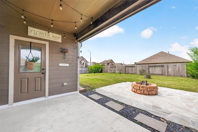 107 Sawmill Ridge Road, Rosharon, TX 77583