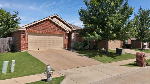 8037 Big Spruce Lane, Fort Worth, TX 76123