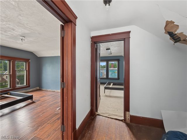 851 Tod Avenue NW, Warren, OH 44485