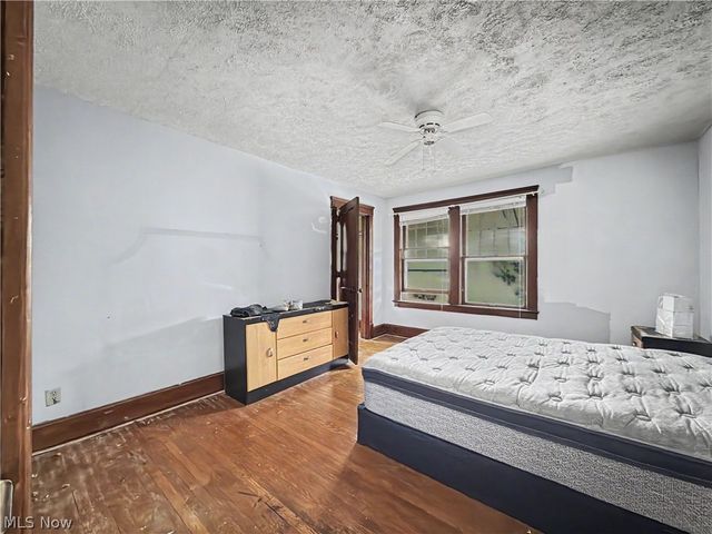 851 Tod Avenue NW, Warren, OH 44485