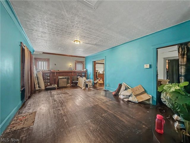 851 Tod Avenue NW, Warren, OH 44485