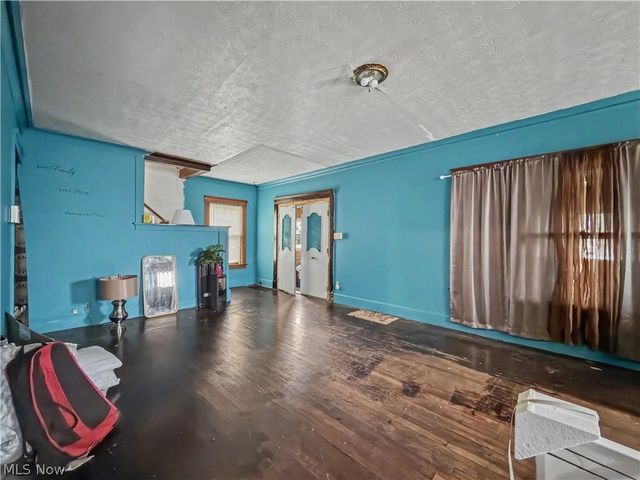 851 Tod Avenue NW, Warren, OH 44485
