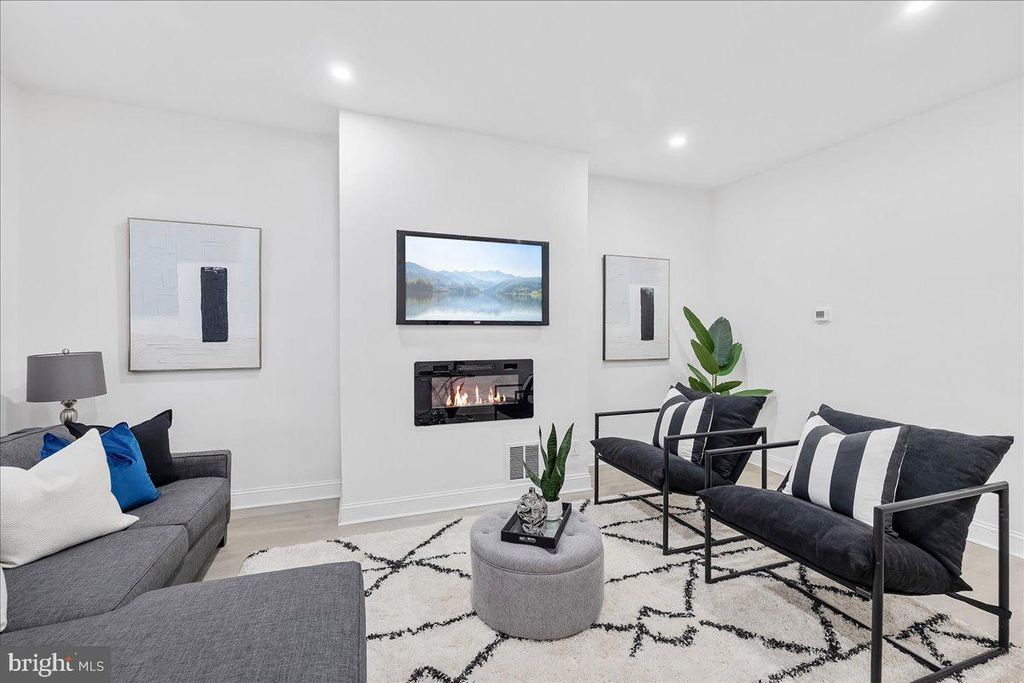 420 N 62ND ST, Philadelphia, PA 19151