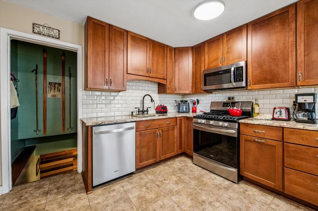 838 Clear Avenue, Saint Paul, MN 55106
