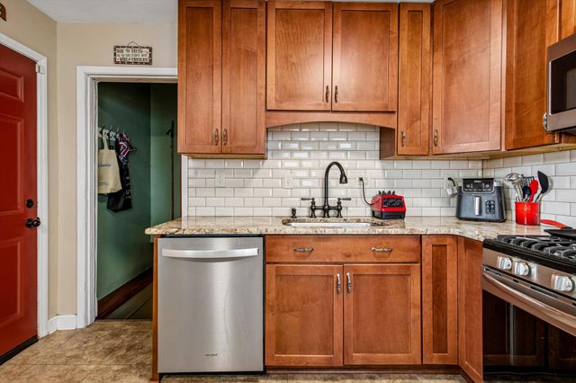 838 Clear Avenue, Saint Paul, MN 55106