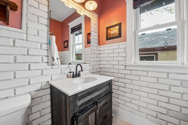 838 Clear Avenue, Saint Paul, MN 55106