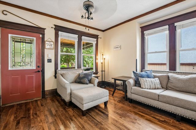 838 Clear Avenue, Saint Paul, MN 55106