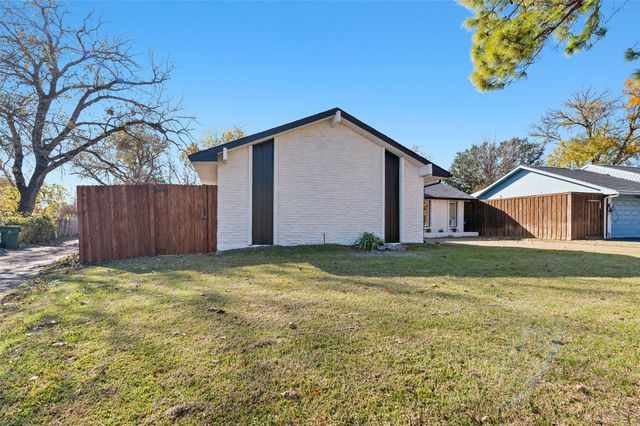 802 Greenbriar Drive, Garland, TX 75043
