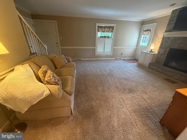 957 MONDALE RD, Bird In Hand, PA 17505