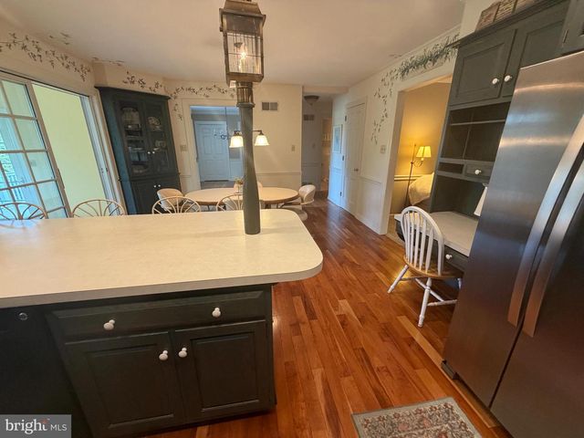 957 MONDALE RD, Bird In Hand, PA 17505