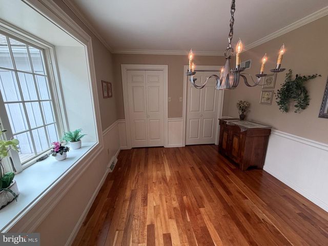 957 MONDALE RD, Bird In Hand, PA 17505