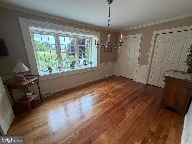 957 MONDALE RD, Bird In Hand, PA 17505