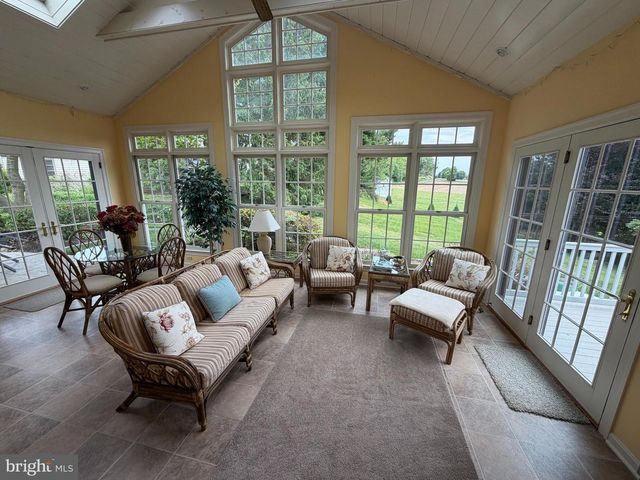 957 MONDALE RD, Bird In Hand, PA 17505