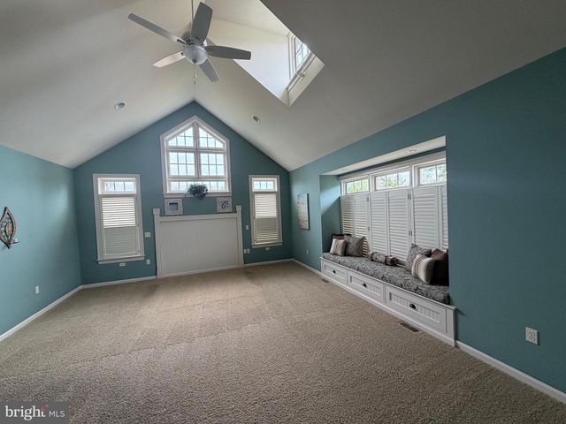 957 MONDALE RD, Bird In Hand, PA 17505