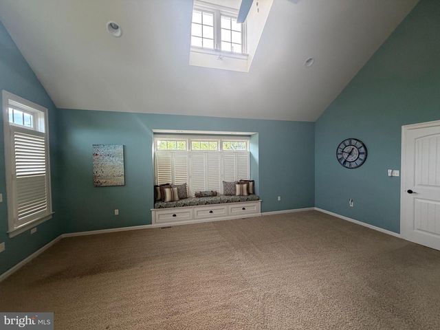 957 MONDALE RD, Bird In Hand, PA 17505