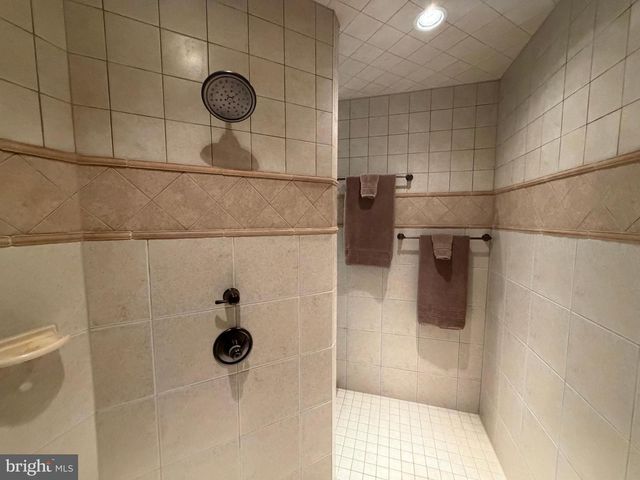 957 MONDALE RD, Bird In Hand, PA 17505