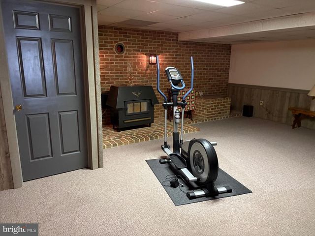 957 MONDALE RD, Bird In Hand, PA 17505
