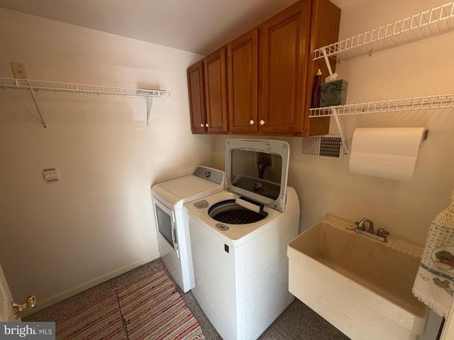 957 MONDALE RD, Bird In Hand, PA 17505