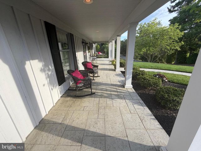 957 MONDALE RD, Bird In Hand, PA 17505