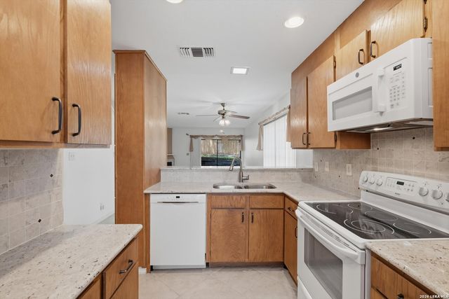 11815 Vance Jackson Rd Apt 2306, San Antonio, TX 78230