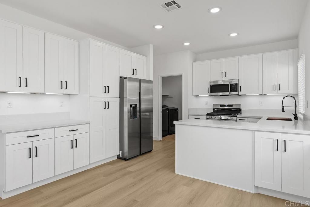 1296 Avenida Fragata, San Marcos, CA 92069 — photo 2
