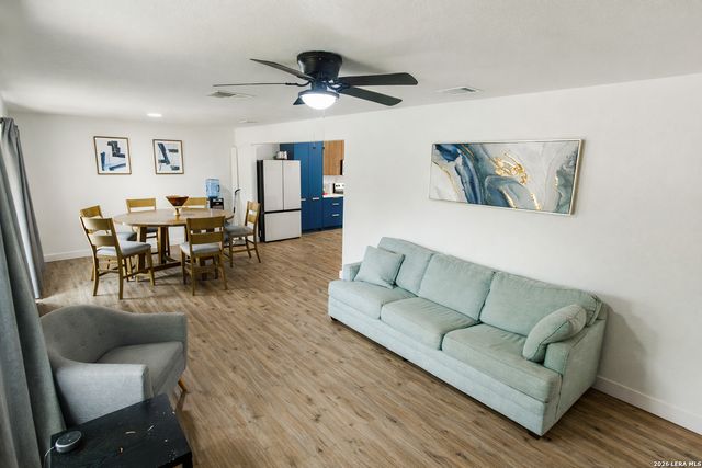 5819 PINEWAY ST, San Antonio, TX 78247