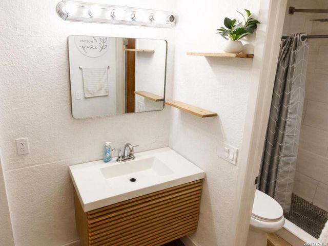 5819 PINEWAY ST, San Antonio, TX 78247