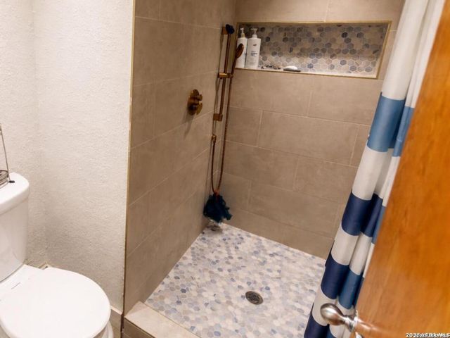 5819 PINEWAY ST, San Antonio, TX 78247