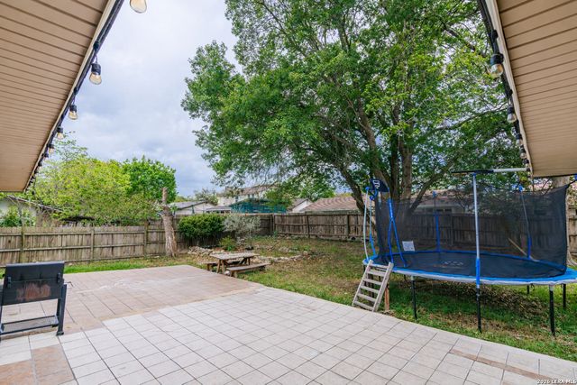 5819 PINEWAY ST, San Antonio, TX 78247