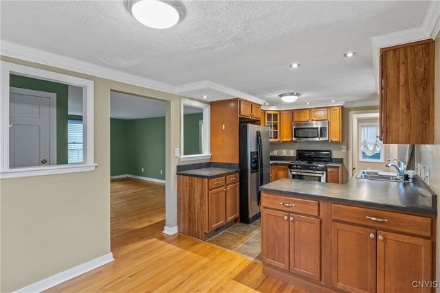 105 Marilyn Avenue, Salina, NY 13212