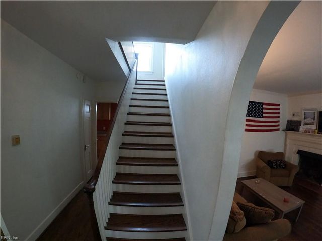 1600 Cedar LN, Norfolk, VA 23508