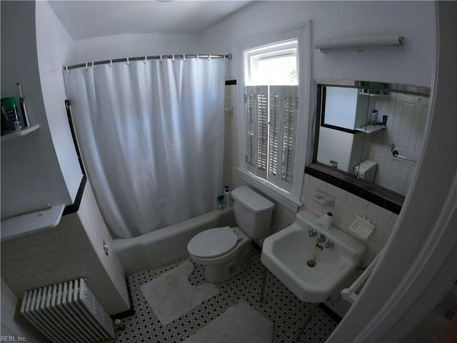 1600 Cedar LN, Norfolk, VA 23508