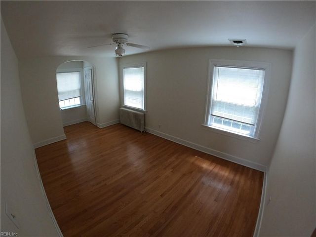 1600 Cedar LN, Norfolk, VA 23508