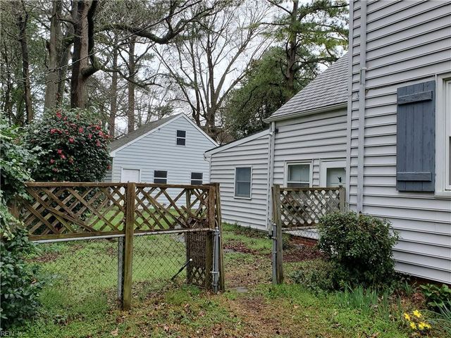 1600 Cedar LN, Norfolk, VA 23508