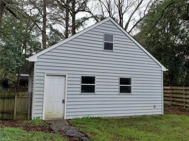 1600 Cedar LN, Norfolk, VA 23508