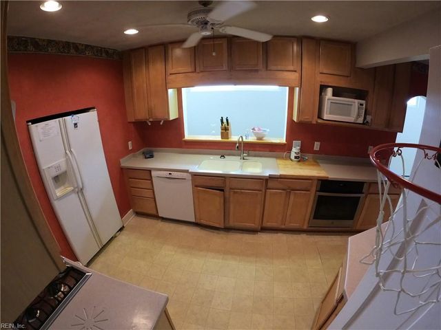 1600 Cedar LN, Norfolk, VA 23508