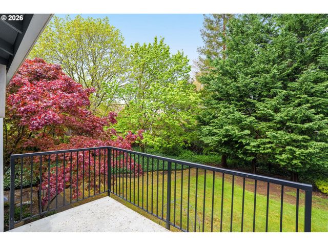 10980 Sw MEADOWBROOK Dr 3, Portland, OR 97224
