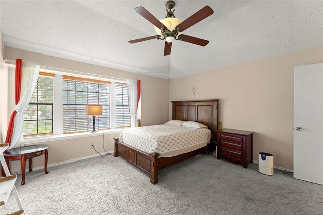 2033 Wildwood Ridge Drive, Missouri City, TX 77489