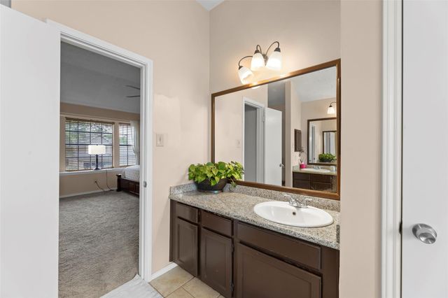 2033 Wildwood Ridge Drive, Missouri City, TX 77489