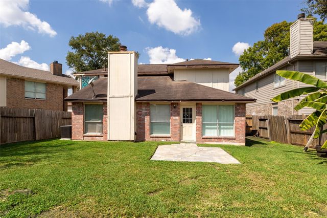 2033 Wildwood Ridge Drive, Missouri City, TX 77489