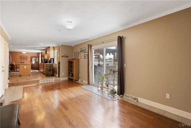 8032 Trina Circle, Clay, NY 13041