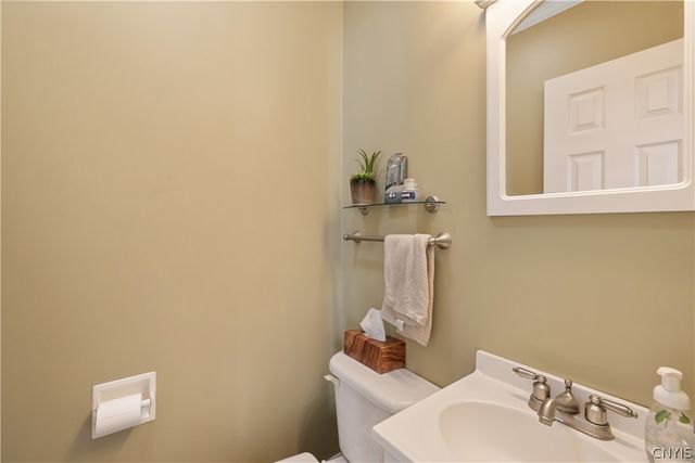 8032 Trina Circle, Clay, NY 13041