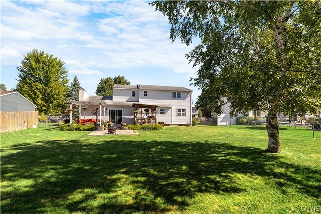 8032 Trina Circle, Clay, NY 13041