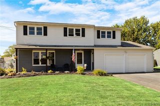 8032 Trina Circle, Clay, NY 13041