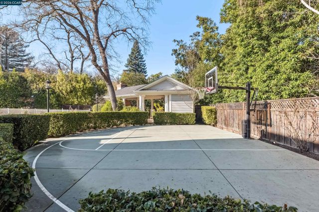 45 Lark Place, Alamo, CA 94507