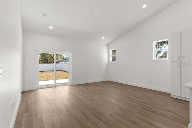 1607 E IDA STREET, Tampa, FL 33610