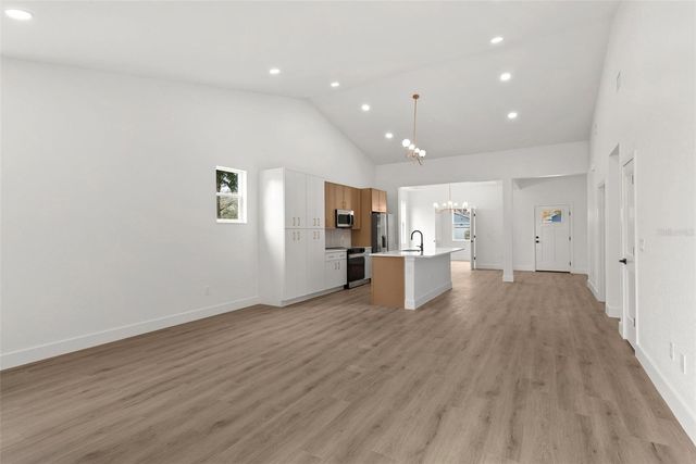 1607 E IDA STREET, Tampa, FL 33610